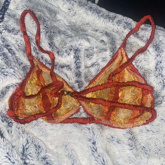 New no tags size small bra sheer - Picture 3 of 3